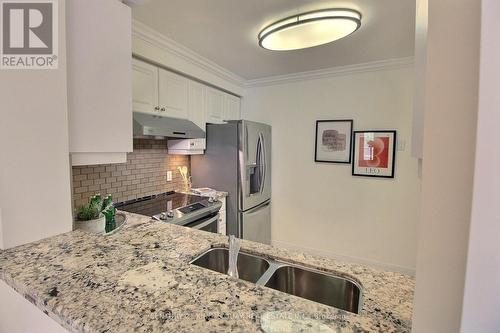 708 - 2628 Mccowan Road, Toronto, ON - Indoor Photo Showing Kitchen With Double Sink With Upgraded Kitchen