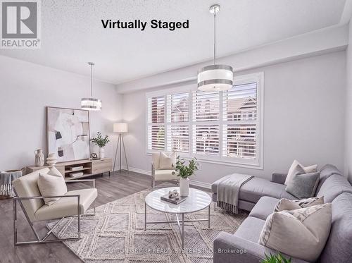 11 Fusilier Drive, Toronto, ON - Indoor Photo Showing Living Room
