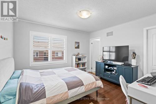 11 Fusilier Drive, Toronto, ON - Indoor Photo Showing Bedroom