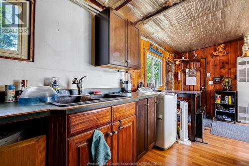 1624 Tilton Line, Wheatley, ON - Indoor Photo Showing Other Room