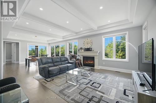56 Sir Henry Court, King, ON - Indoor Photo Showing Living Room With Fireplace