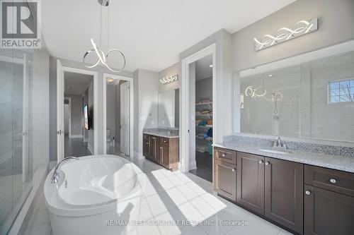 56 Sir Henry Court, King, ON - Indoor Photo Showing Bathroom