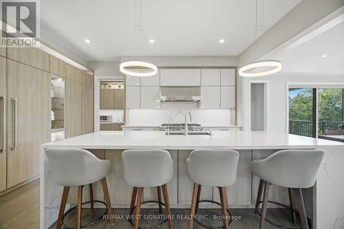 56 Sir Henry Court, King, ON - Indoor