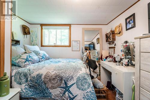 63 Lorne Avenue, Penetanguishene, ON - Indoor Photo Showing Bedroom