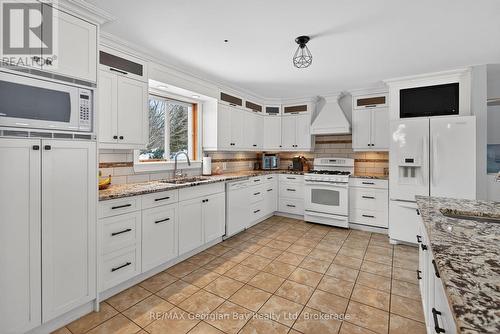 63 Lepage Drive, Penetanguishene, ON - Indoor Photo Showing Kitchen