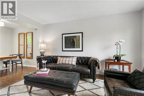 29 Woodlawn Avenue, Brantford, ON - Indoor Photo Showing Living Room