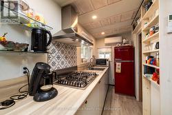 Kitchen with propane stove - 