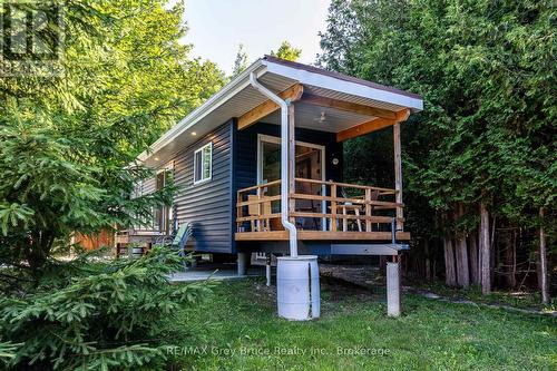 Deck off bedroom - 563878 Holland Glenelg Townline, West Grey, ON - Outdoor
