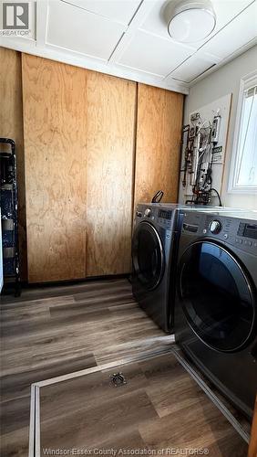 965 West Shore Road, Pelee Island, ON - Indoor Photo Showing Laundry Room