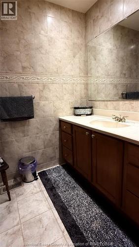 965 West Shore Road, Pelee Island, ON - Indoor Photo Showing Bathroom