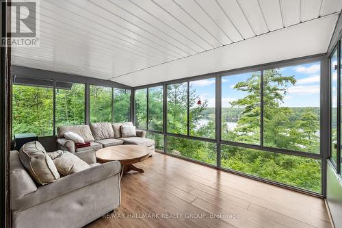 117 Birch Bay Lane, Tay Valley, ON - Indoor Photo Showing Living Room