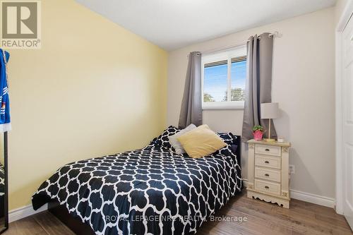28 Rollins Drive, Welland (N. Welland), ON - Indoor Photo Showing Bedroom
