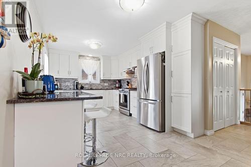 28 Rollins Drive, Welland (N. Welland), ON - Indoor Photo Showing Kitchen