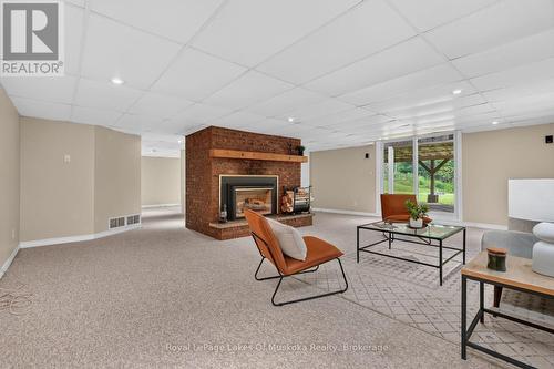 44 Shellwood Shores Avenue, Huntsville (Brunel), ON - Indoor With Fireplace