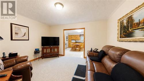 20612 Hwy 540, Silver Water, Manitoulin Island, ON - Indoor Photo Showing Living Room