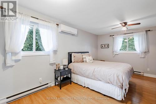 709 Champlain Drive, Cornwall, ON - Indoor Photo Showing Bedroom