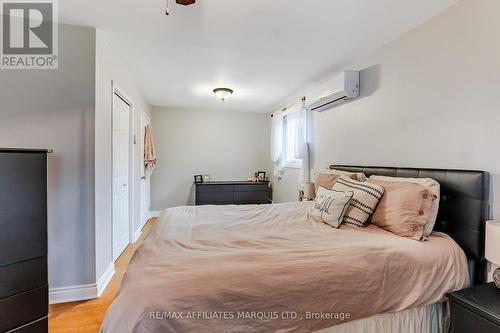 709 Champlain Drive, Cornwall, ON - Indoor Photo Showing Bedroom