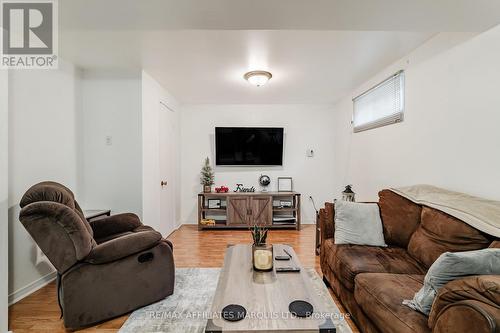 709 Champlain Drive, Cornwall, ON - Indoor Photo Showing Living Room