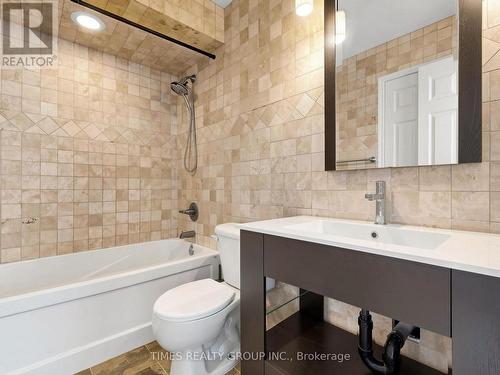 46 Ridwell Street, Barrie, ON - Indoor Photo Showing Bathroom