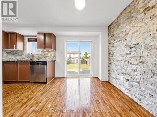 46 Ridwell Street, Barrie, ON - Indoor Photo Showing Kitchen