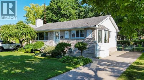 875 KEMSLEY DRIVE  Sarnia, ON N7V 2M6