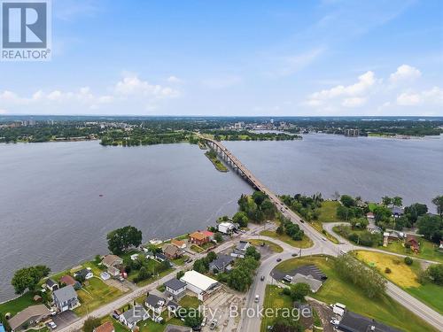 23 Ridley Street, Prince Edward County (Ameliasburg Ward), ON 