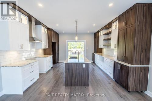21 Glenco Road, South Stormont, ON - Indoor Photo Showing Kitchen With Upgraded Kitchen