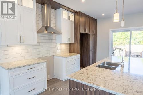 21 Glenco Road, South Stormont, ON - Indoor Photo Showing Kitchen With Double Sink With Upgraded Kitchen
