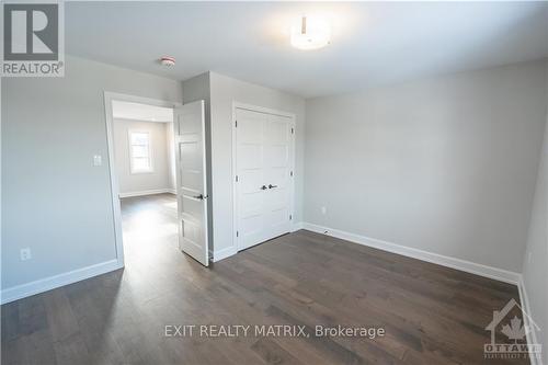 2 Glenco Road, South Stormont, ON - Indoor Photo Showing Other Room