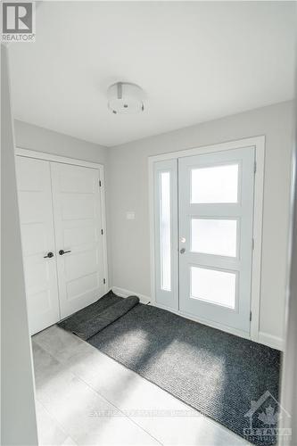 2 Glenco Road, South Stormont, ON - Indoor Photo Showing Other Room