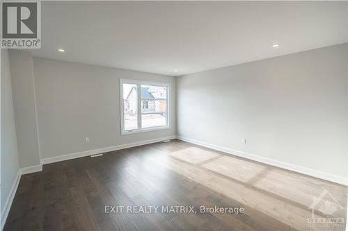 2 Glenco Road, South Stormont, ON - Indoor Photo Showing Other Room