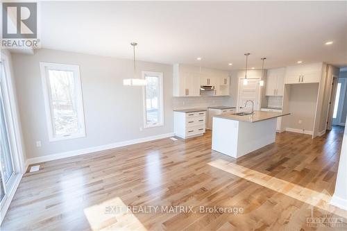 6 Glenco Road, South Stormont, ON - Indoor Photo Showing Kitchen