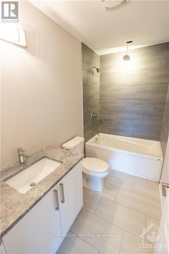 6 Glenco Road, South Stormont, ON - Indoor Photo Showing Bathroom