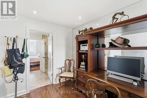 14 - 275 Pelham Road, St. Catharines (Rykert/Vansickle), ON - Indoor
