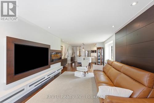 14 - 275 Pelham Road, St. Catharines (Rykert/Vansickle), ON - Indoor Photo Showing Living Room