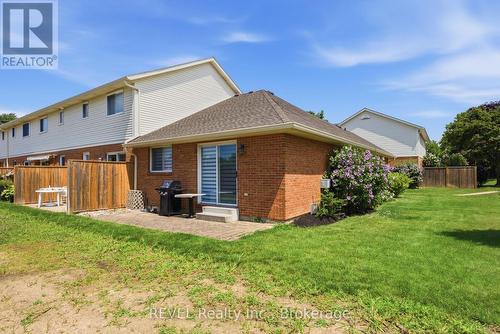 14 - 275 Pelham Road, St. Catharines (Rykert/Vansickle), ON - Outdoor With Exterior