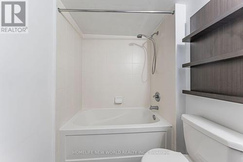 3207 - 275 Yorkland Road, Toronto, ON - Indoor Photo Showing Bathroom