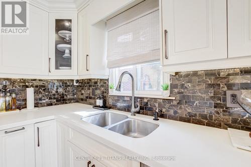 6 Blossom Court, Vaughan, ON - Indoor Photo Showing Kitchen With Double Sink