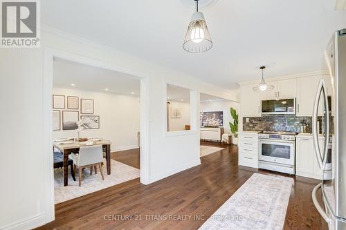 6 Blossom Court, Vaughan, ON - Indoor Photo Showing Kitchen