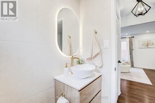6 Blossom Court, Vaughan, ON - Indoor Photo Showing Bathroom