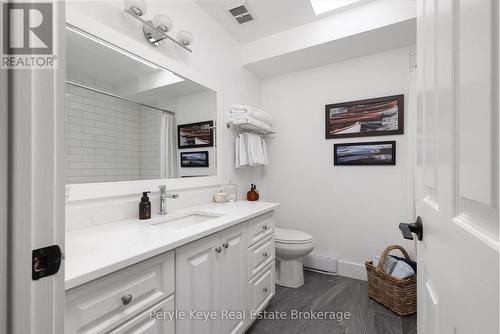 41 South Muskoka Drive, Bracebridge (Macaulay), ON - Indoor Photo Showing Bathroom