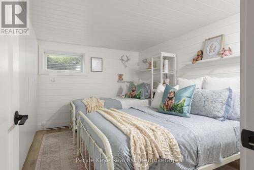 41 South Muskoka Drive, Bracebridge (Macaulay), ON - Indoor Photo Showing Bedroom