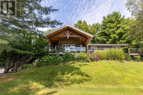 179 Santa'S Village Road, Bracebridge (Monck (Bracebridge)), ON - Outdoor With Deck Patio Veranda