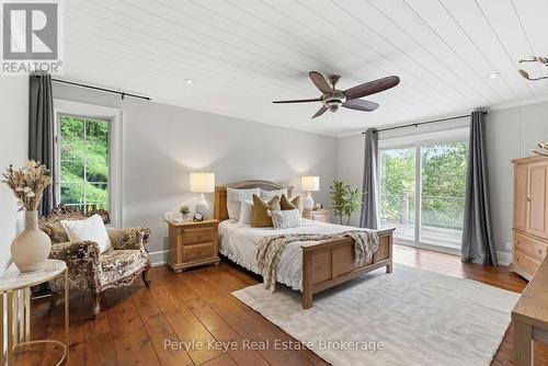 179 Santa'S Village Road, Bracebridge (Monck (Bracebridge)), ON - Indoor Photo Showing Bedroom
