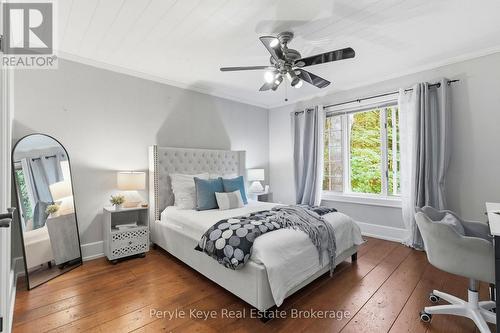 179 Santa'S Village Road, Bracebridge (Monck (Bracebridge)), ON - Indoor Photo Showing Bedroom
