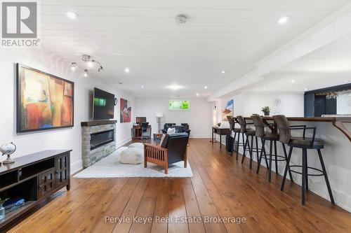 179 Santa'S Village Road, Bracebridge (Monck (Bracebridge)), ON - Indoor With Fireplace