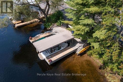 179 Santa'S Village Road, Bracebridge (Monck (Bracebridge)), ON - Outdoor With Body Of Water