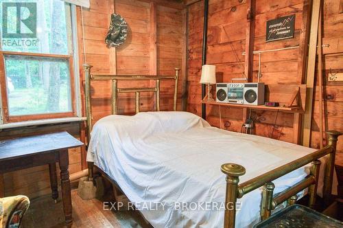 148B Oak Shores Lane, Frontenac (Frontenac South), ON - Indoor Photo Showing Other Room