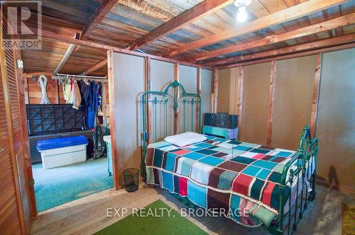 148B Oak Shores Lane, Frontenac (Frontenac South), ON - Indoor