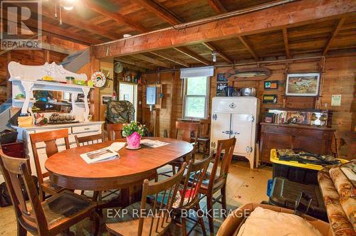 148B Oak Shores Lane, Frontenac (Frontenac South), ON - Indoor Photo Showing Dining Room